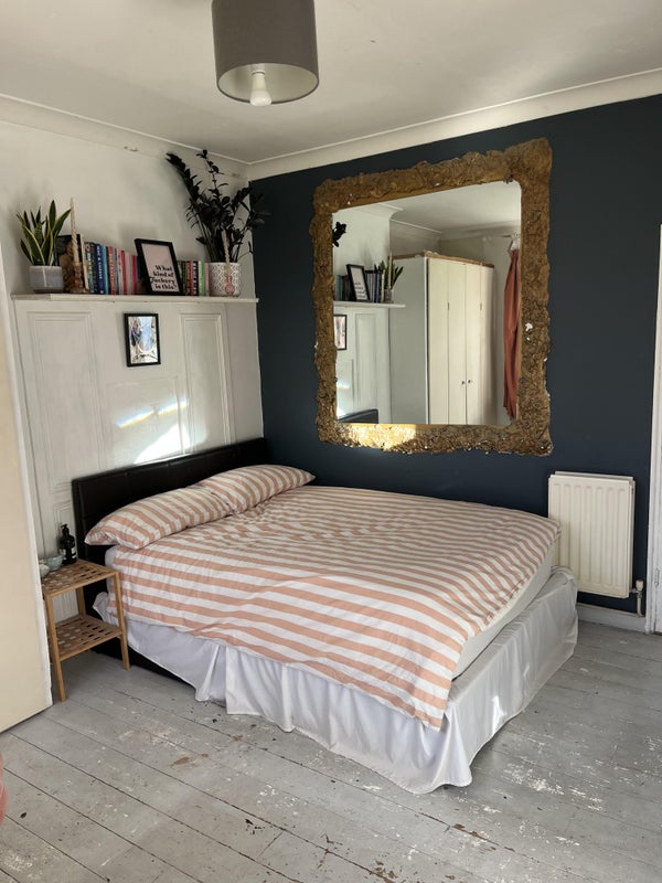 Photo 1: Room (Yours)