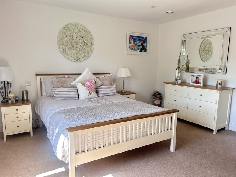 Photo 1: Large double room