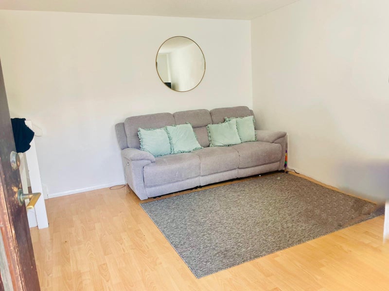 Photo 1: Living room view 1