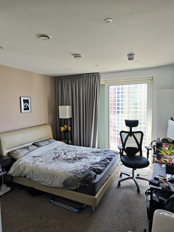 Photo 1: Bedroom (from entrance)