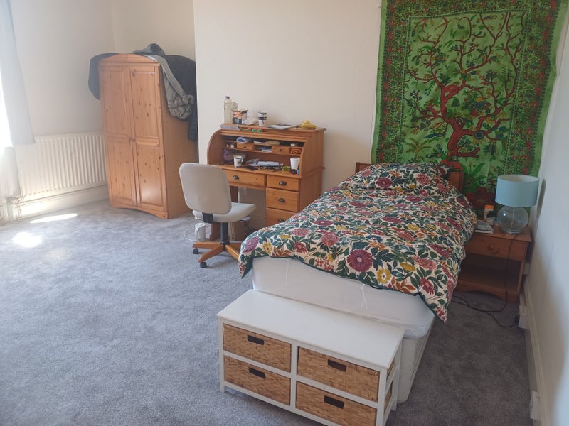 Photo 1: Large Room 