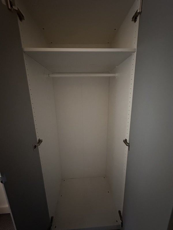 Photo 1: Wardrobe inside 