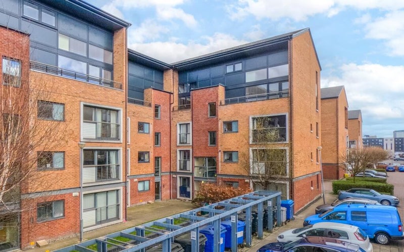 Photo 1: Front of property