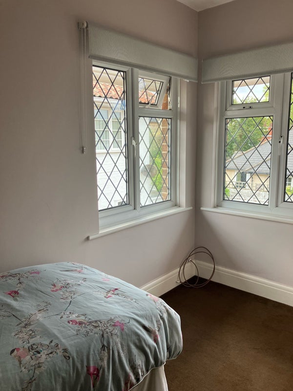 Photo 1: Bright single room.