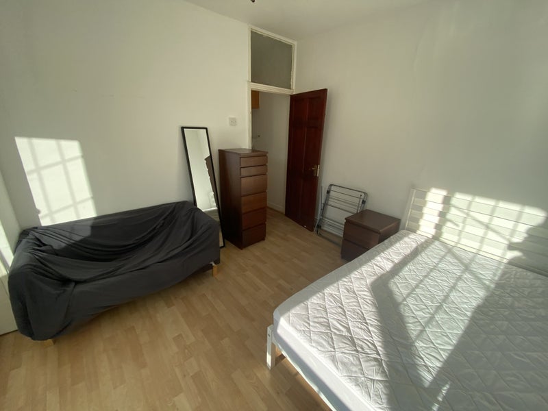 Photo 1: ROOM A