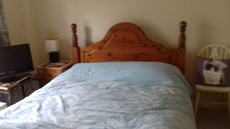 Photo 1: Double bed