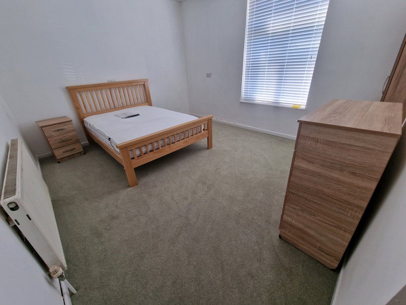 Photo 1: Big room with private bathroom