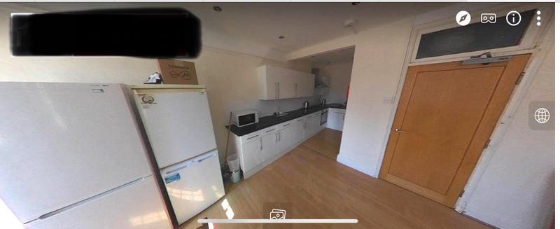 Photo 1: Kitchen area