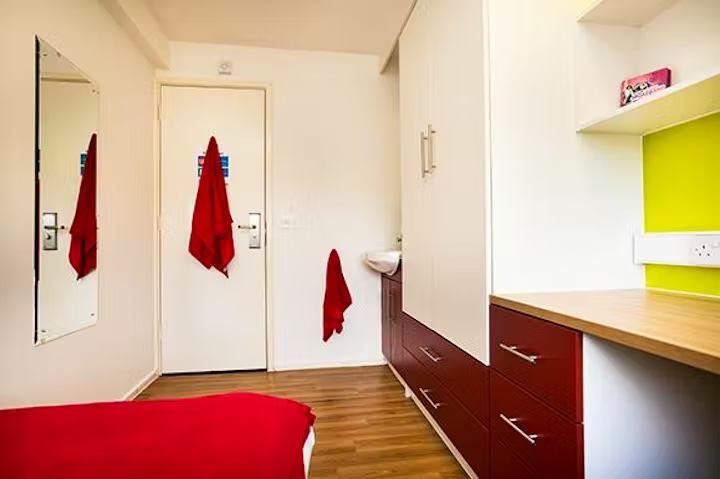 Photo 1: Entrance to the room