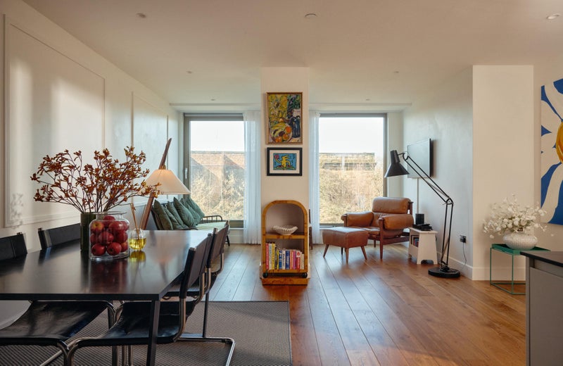 Photo 1: Living Space