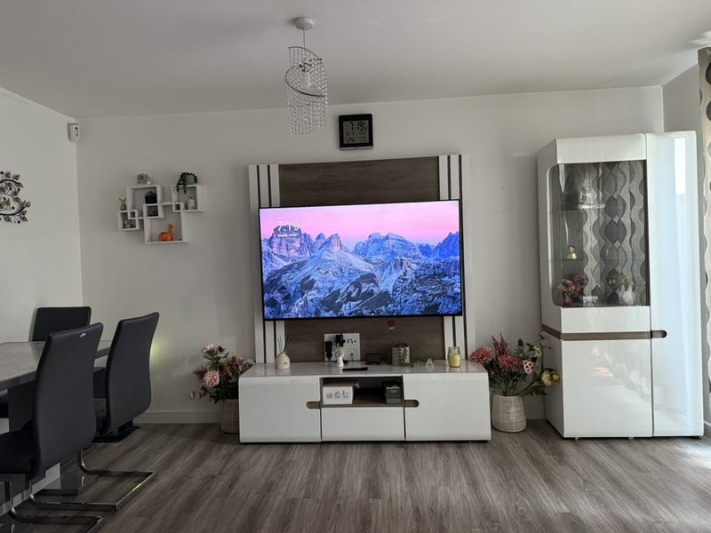 Photo 1: Living Room