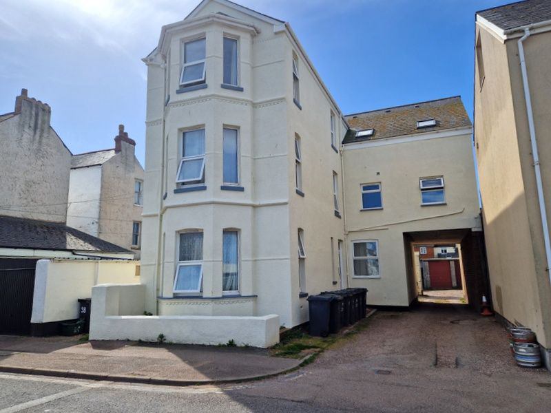 Photo 1: Building exterior 