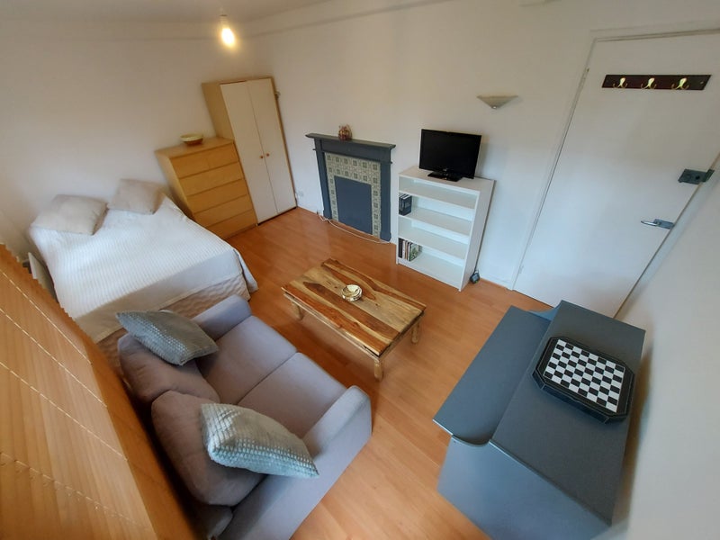 Photo 1: Large double room - fully furnished 