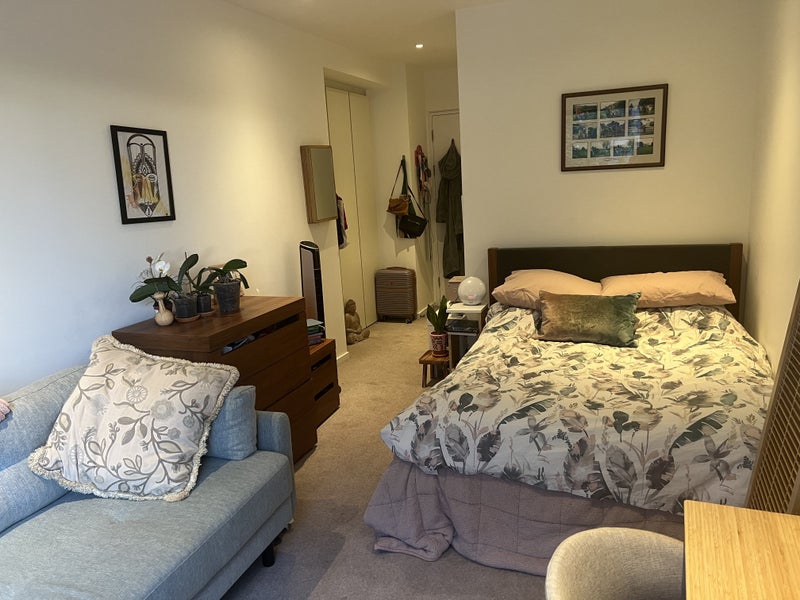 Photo 1: Room (Yours)