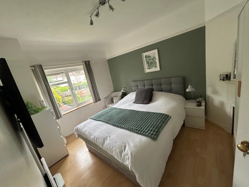 Photo 1: Room (Yours)