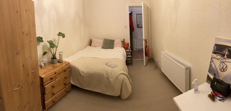 Photo 1: Double Bedroom_1