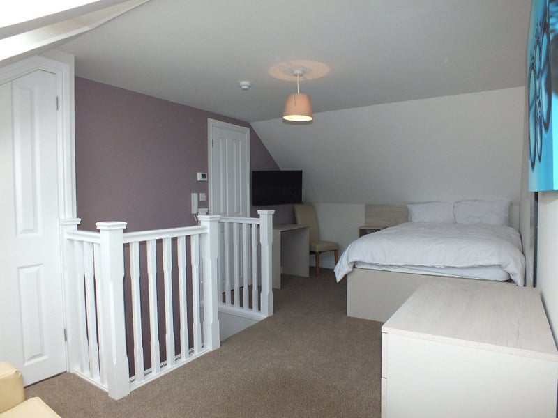 Photo 1: Room 5 (Couples Accepted!)