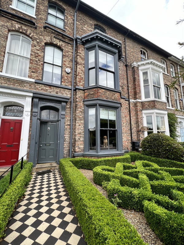 Photo 1: Front of house