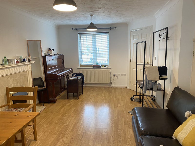 Photo 1: Living Room 