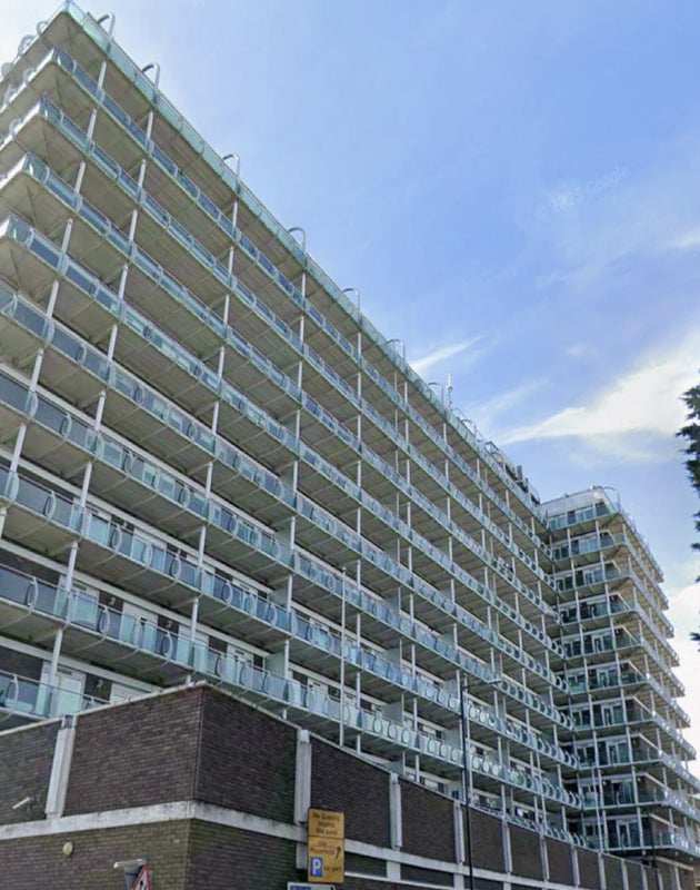 Photo 1: Property