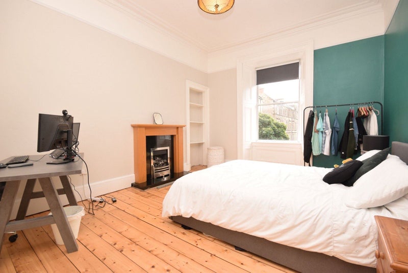 '2 bedroom flat for Edinburgh Fringe' Room to Rent from SpareRoom