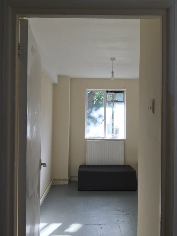 Photo 1: Bedroom