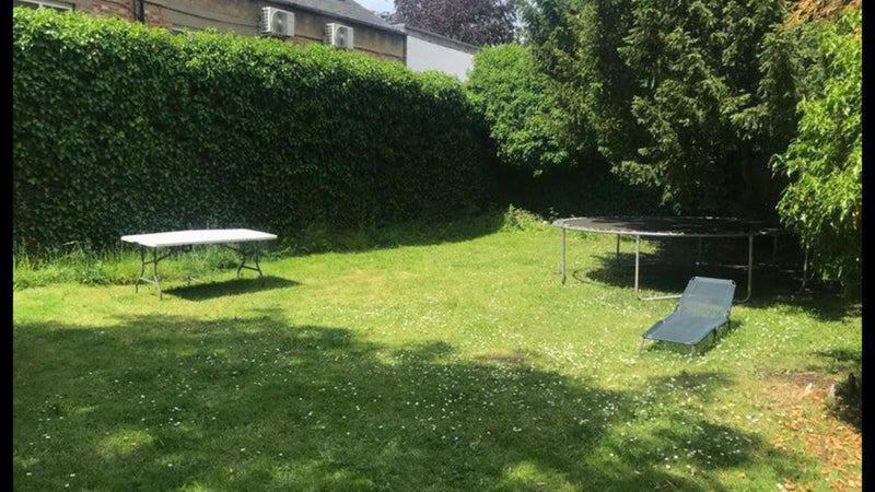 Photo 1: Shared garden ( shared with the 3 other flats in the building)