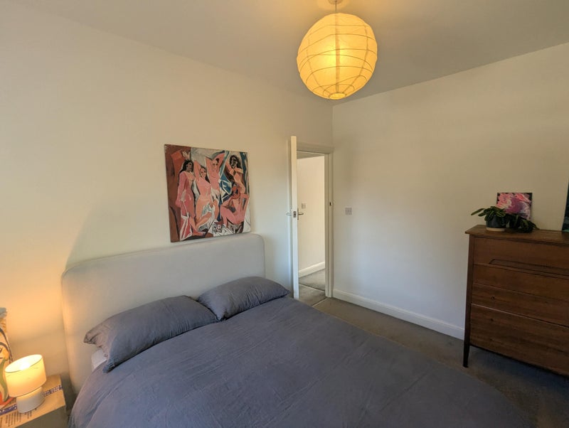 Photo 1: Room for Rent