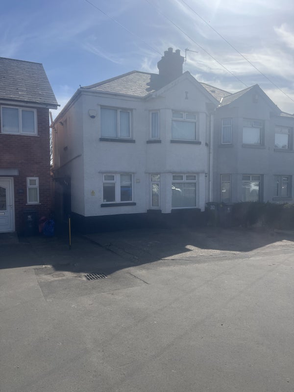 Photo 1: Two car driveway