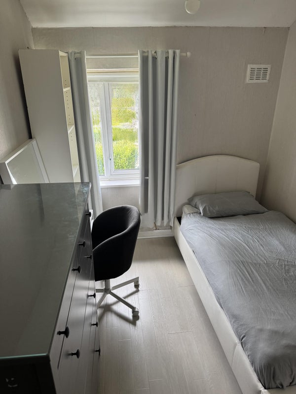 Photo 1: Room 2- Single £23 per night