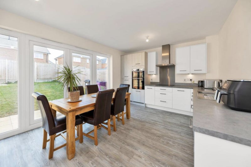 Photo 1: Shared kitchen