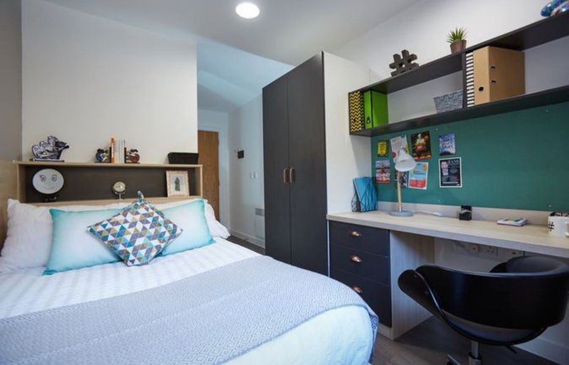 Photo 1: Room (Mine)