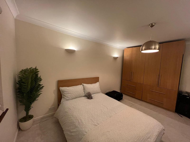 Photo 1: Large double bedroom with lots of space with big cupboards 