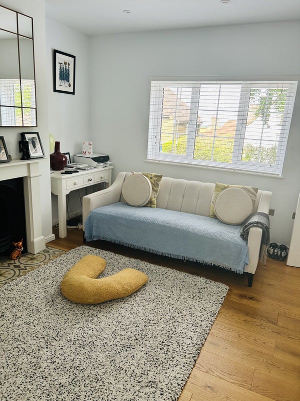 Photo 1: Living room