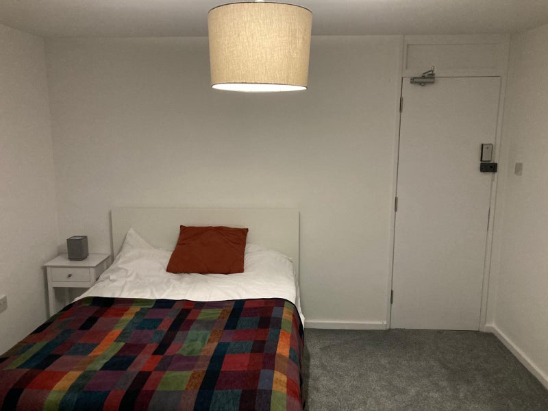 Photo 1: Room 2 - Available now (£750)