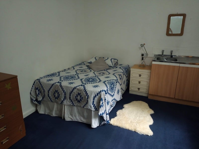Photo 1: bedroom