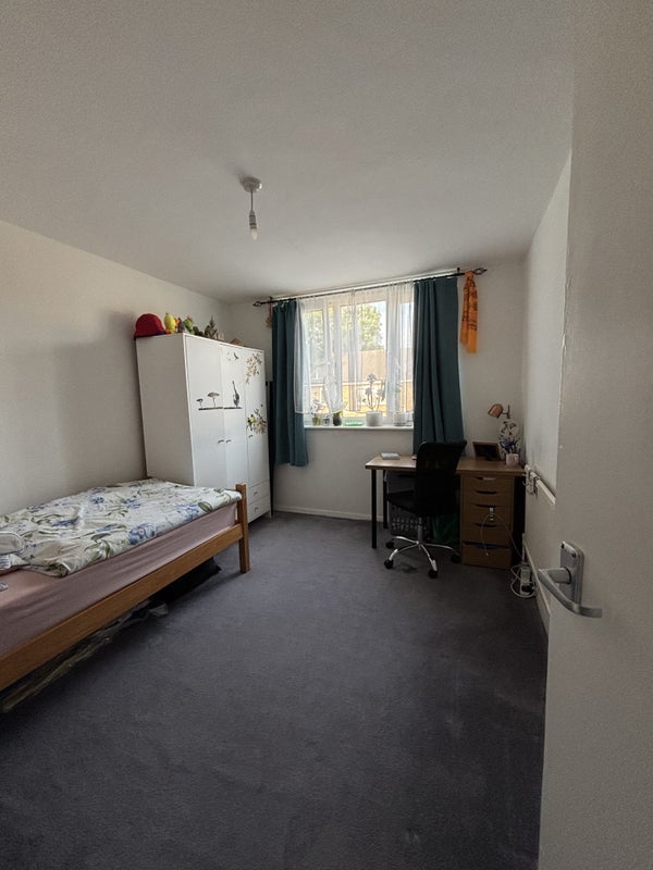 Photo 1: Room (Yours)