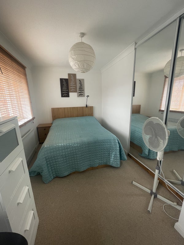 Photo 1: Double Bedroom