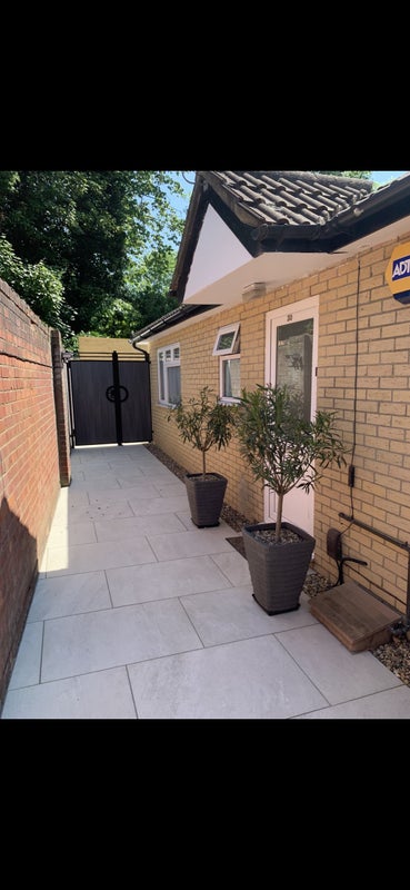 Photo 1: Property