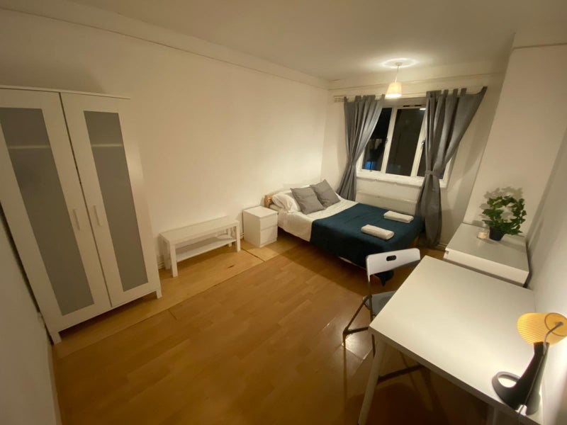 Photo 1: Room 4- £850 Available from 01/07/2025