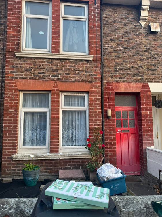 Photo 1: Double Student Room In Moulsecoomb