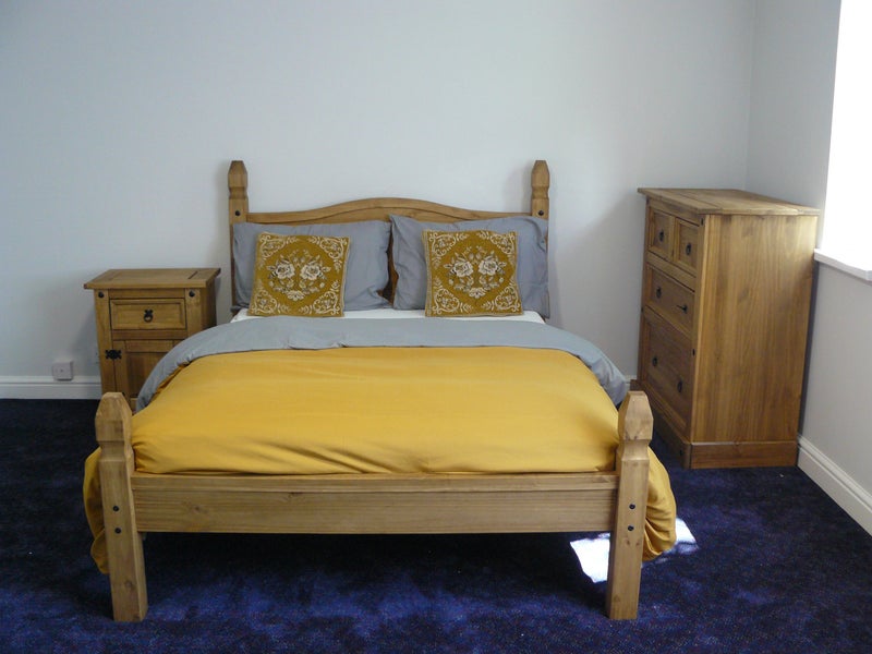 Photo 1: Bedroom