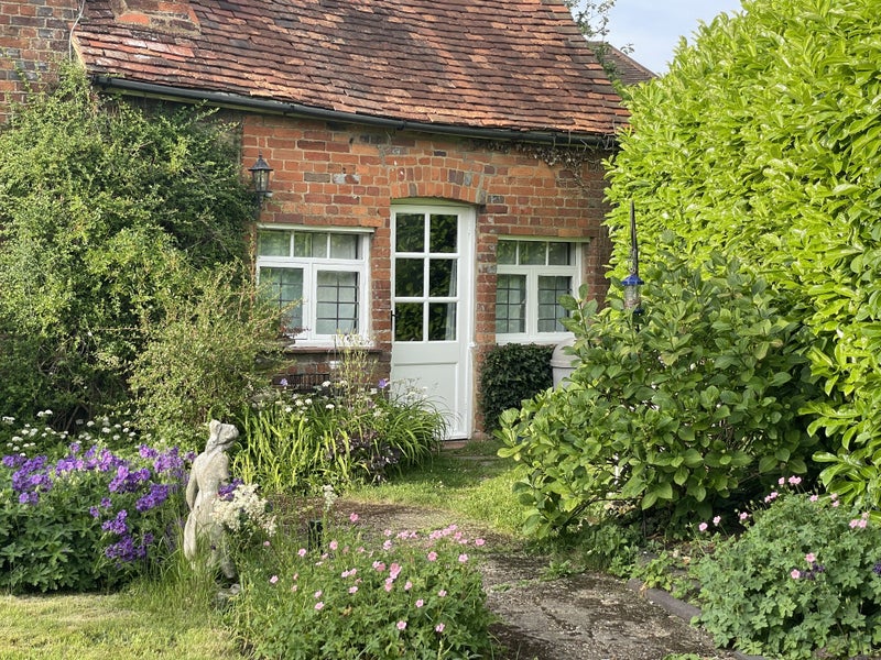 Photo 1: Pretty, self contained Cottage Annexe