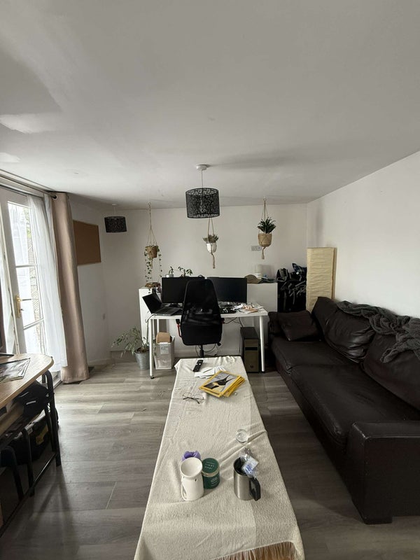 Photo 1: living room