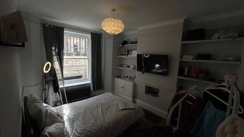 Photo 1: Bedroom overall view 