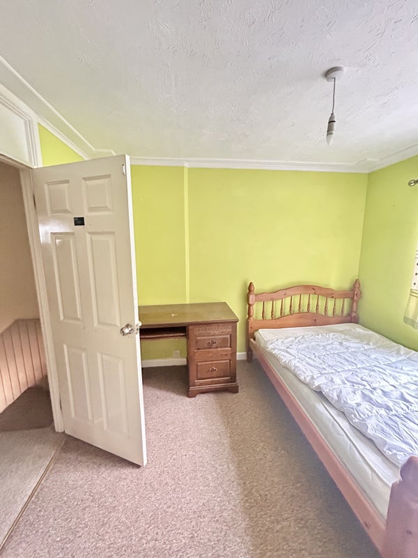 Photo 1: Double with ensuite bathroom