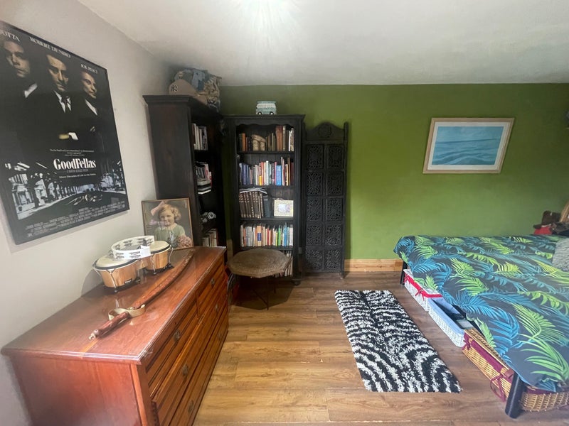 Photo 1: The room