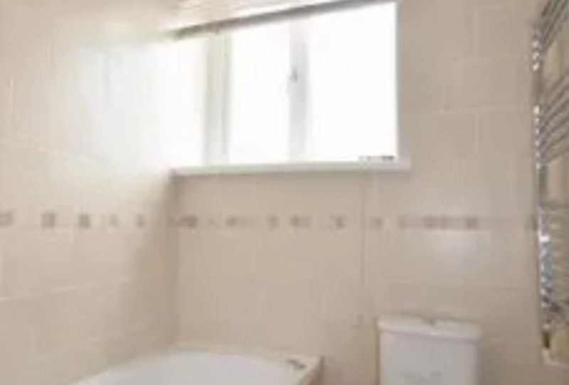 Photo 1: bathroom 1 (of 3)