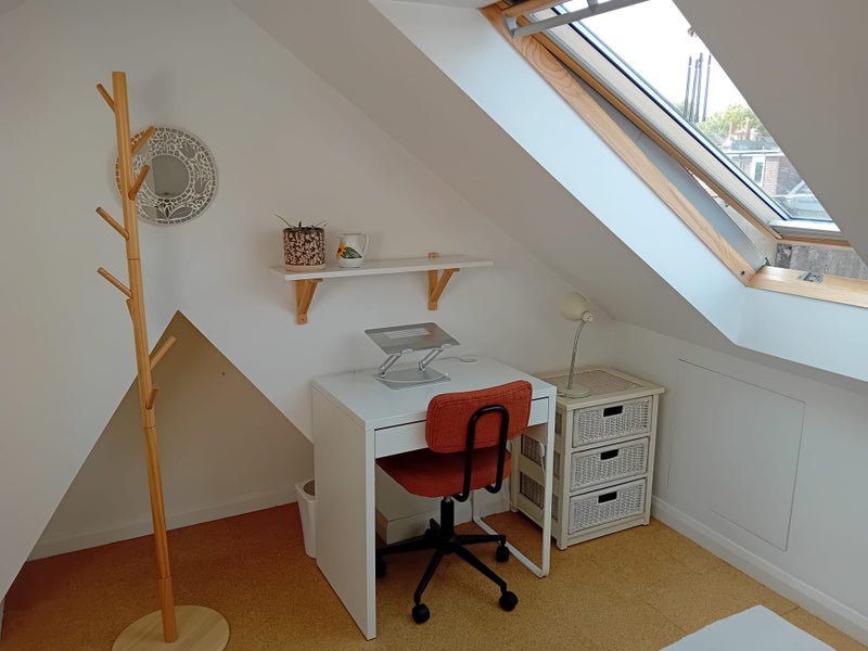 Photo 1: Loft Room 2
