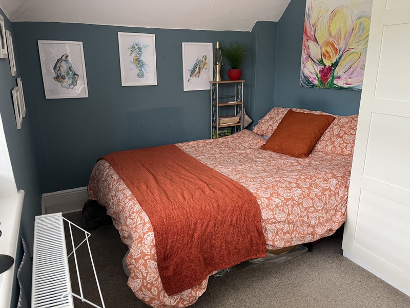 Photo 1: Room (Yours)